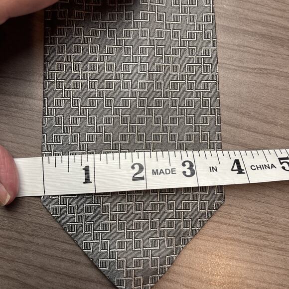 3 for $25-Lauren Ralph Lauren Gray Geometric Silk "Green Label" Designer Tie - Picture 8 of 8